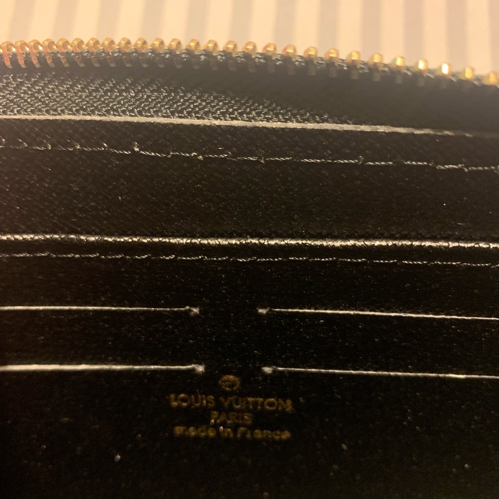 Louie V Clutch